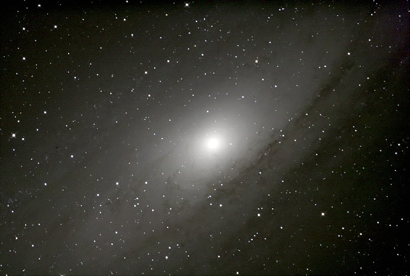Andromeda 350mm f4,4 22.09.2006 25x40sec. Eos 20D ISO 1600.jpg